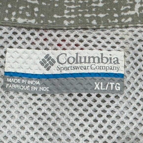Columbia Short Sleeve Venter Button Down Collar Fishing Shirt XL Patriotic Shark - Picture 7 of 7
